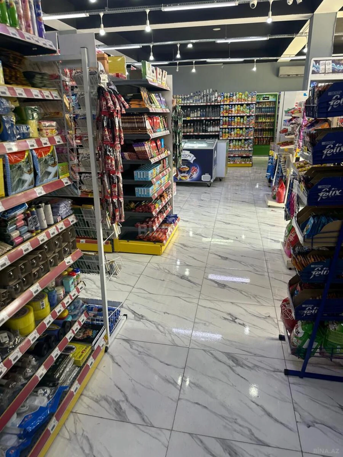 Satılır obyekt 600 m²