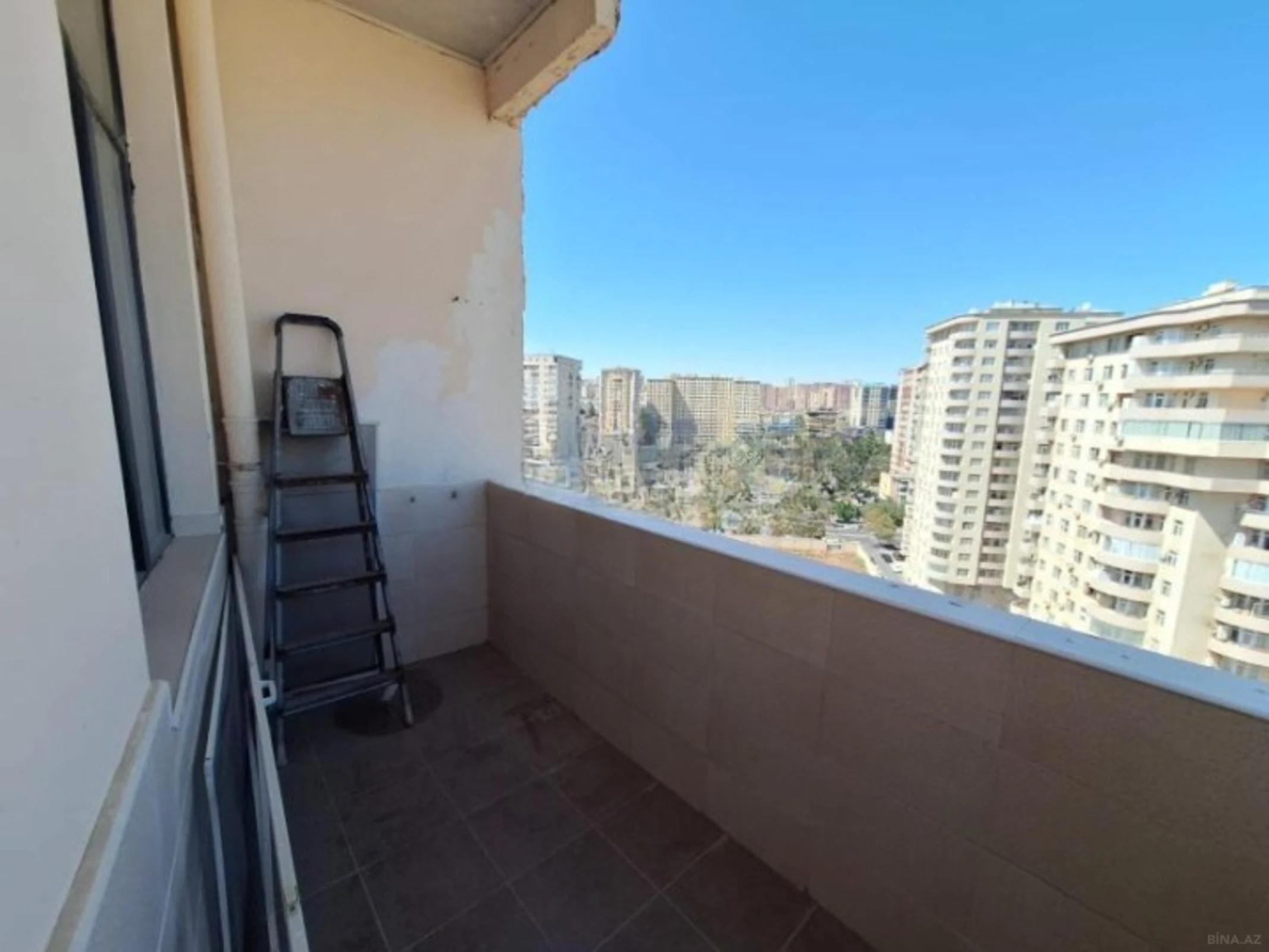 Satılır 3 otaqlı mənzil 100 m²