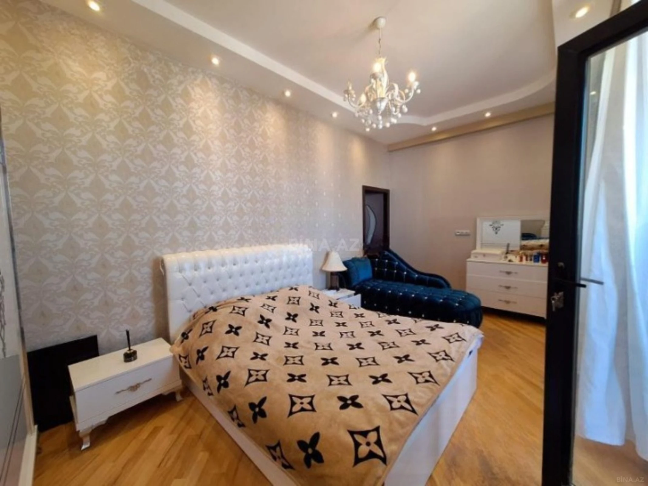 Satılır 3 otaqlı mənzil 100 m²