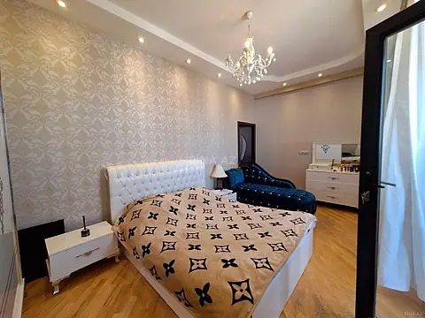 Satılır 3 otaqlı mənzil 100 m²