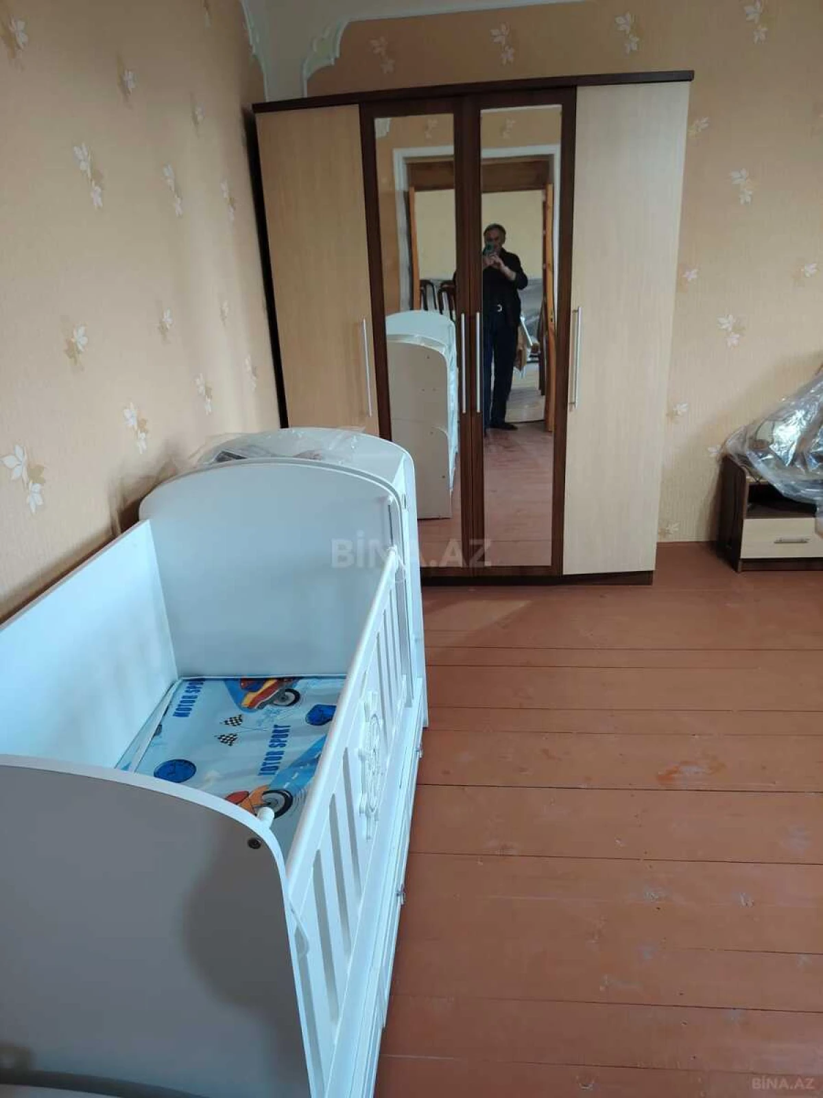 Satılır 6 otaqlı həyət evi 300 m²