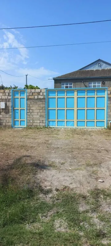 Satılır 6 otaqlı həyət evi 300 m²