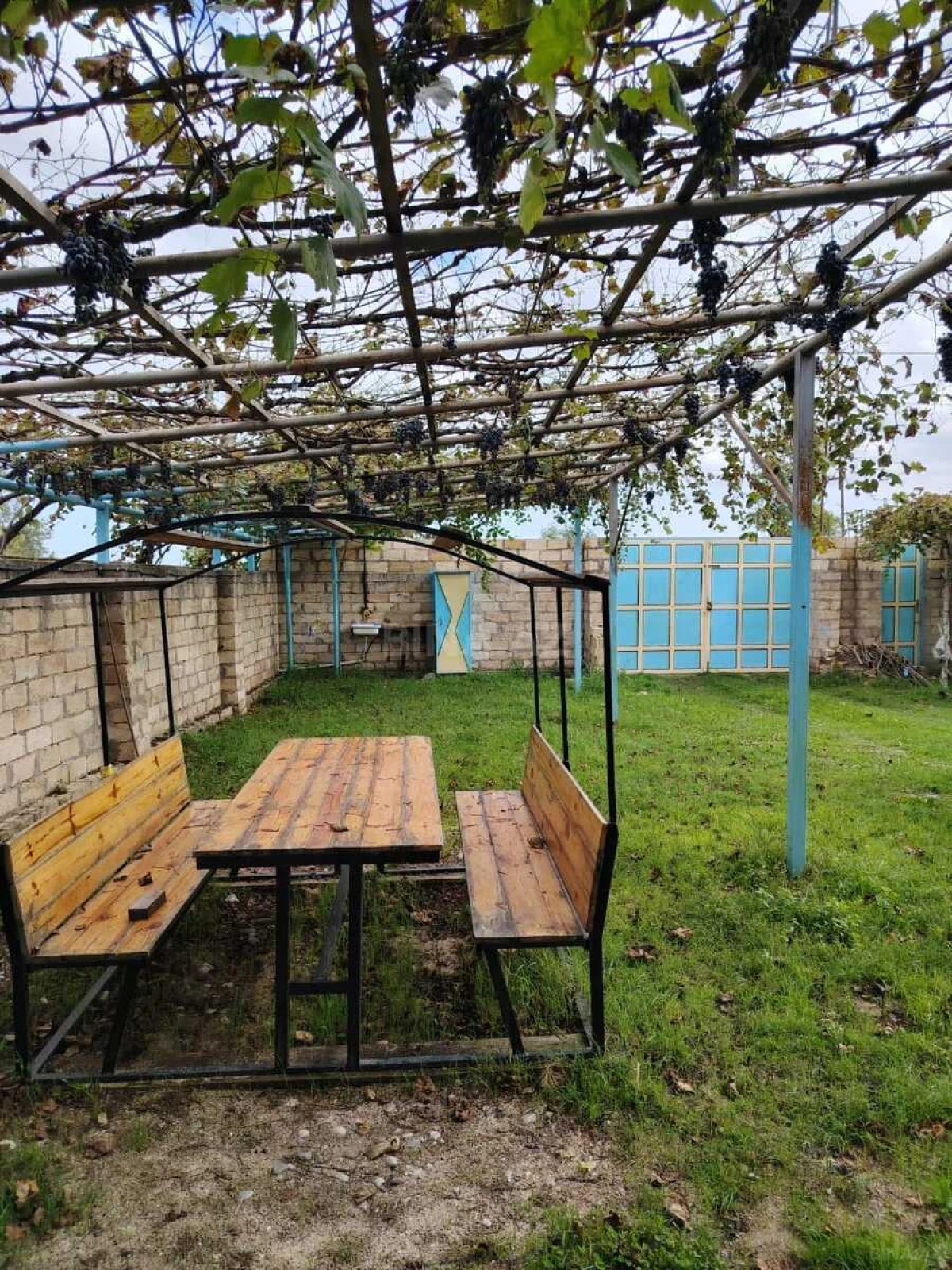 Satılır 6 otaqlı həyət evi 300 m²