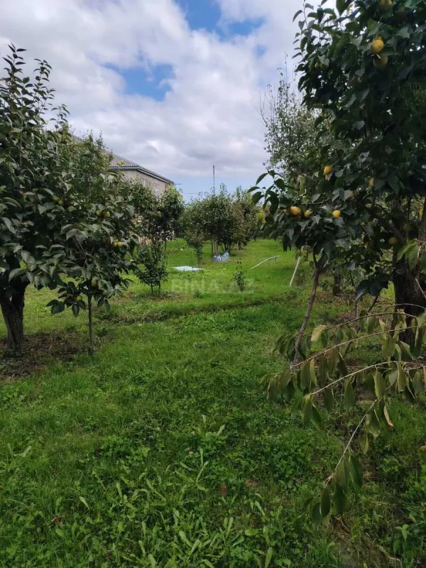 Satılır 6 otaqlı həyət evi 300 m²