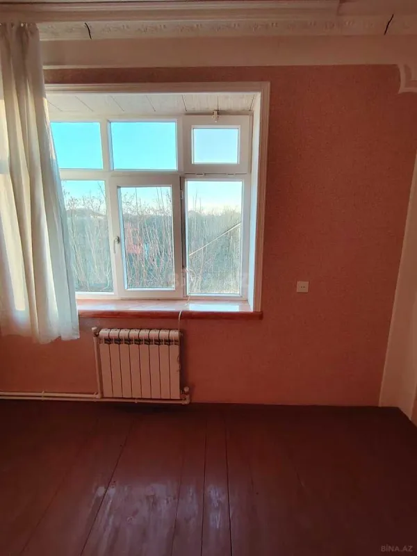 Satılır 6 otaqlı həyət evi 300 m²