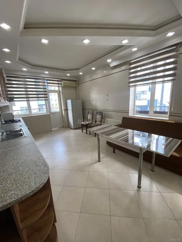 Kirayə verilir 2 otaqlı mənzil 100 m²