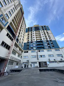 Satılır 2 otaqlı mənzil 45 m² — Bakı, İnşaatçılar 2 otaq 45.00 m²