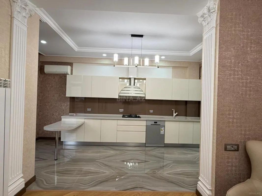 Kirayə verilir 2 otaqlı mənzil 100 m²