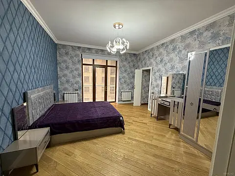 Kirayə verilir 2 otaqlı mənzil 100 m²