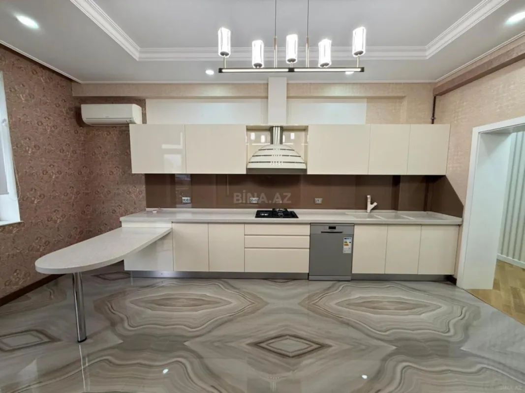 Kirayə verilir 2 otaqlı mənzil 100 m²