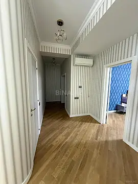 Kirayə verilir 2 otaqlı mənzil 100 m²