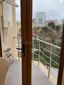 Kirayə verilir 2 otaqlı mənzil 100 m²