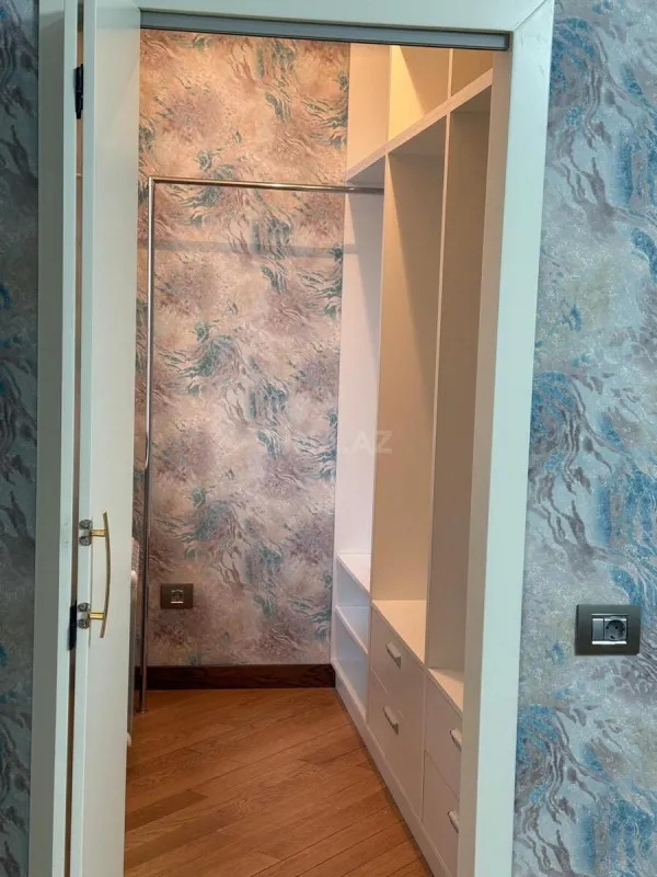 Kirayə verilir 2 otaqlı mənzil 100 m²