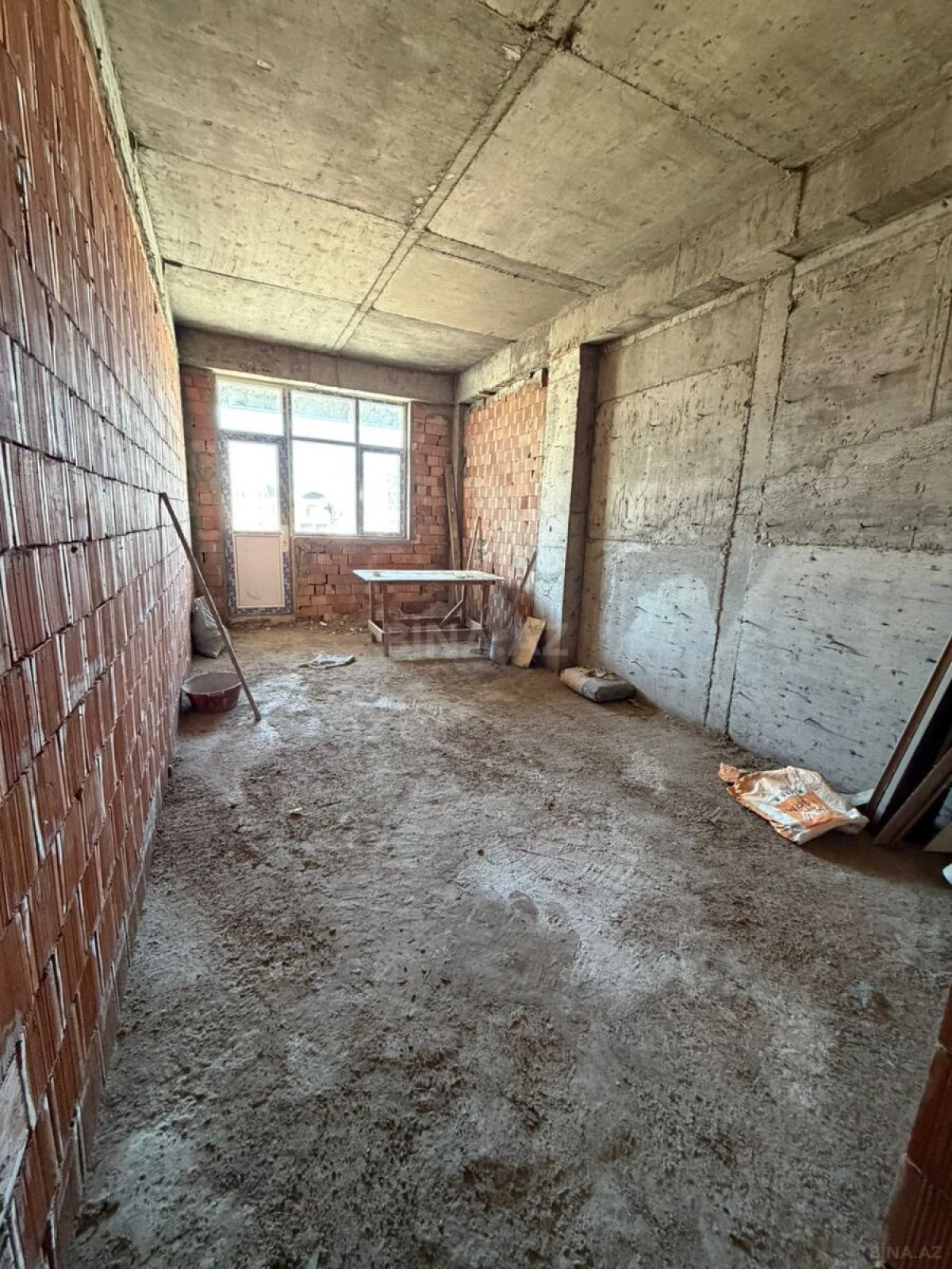 Satılır 3 otaqlı mənzil 128 m²