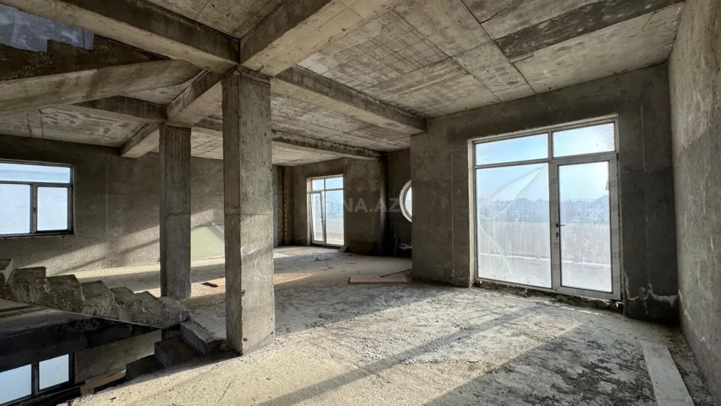 Satılır 5 otaqlı həyət evi 200 m²