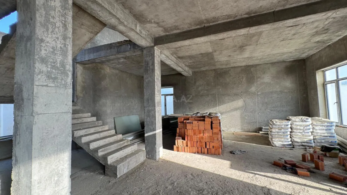 Satılır 5 otaqlı həyət evi 200 m²