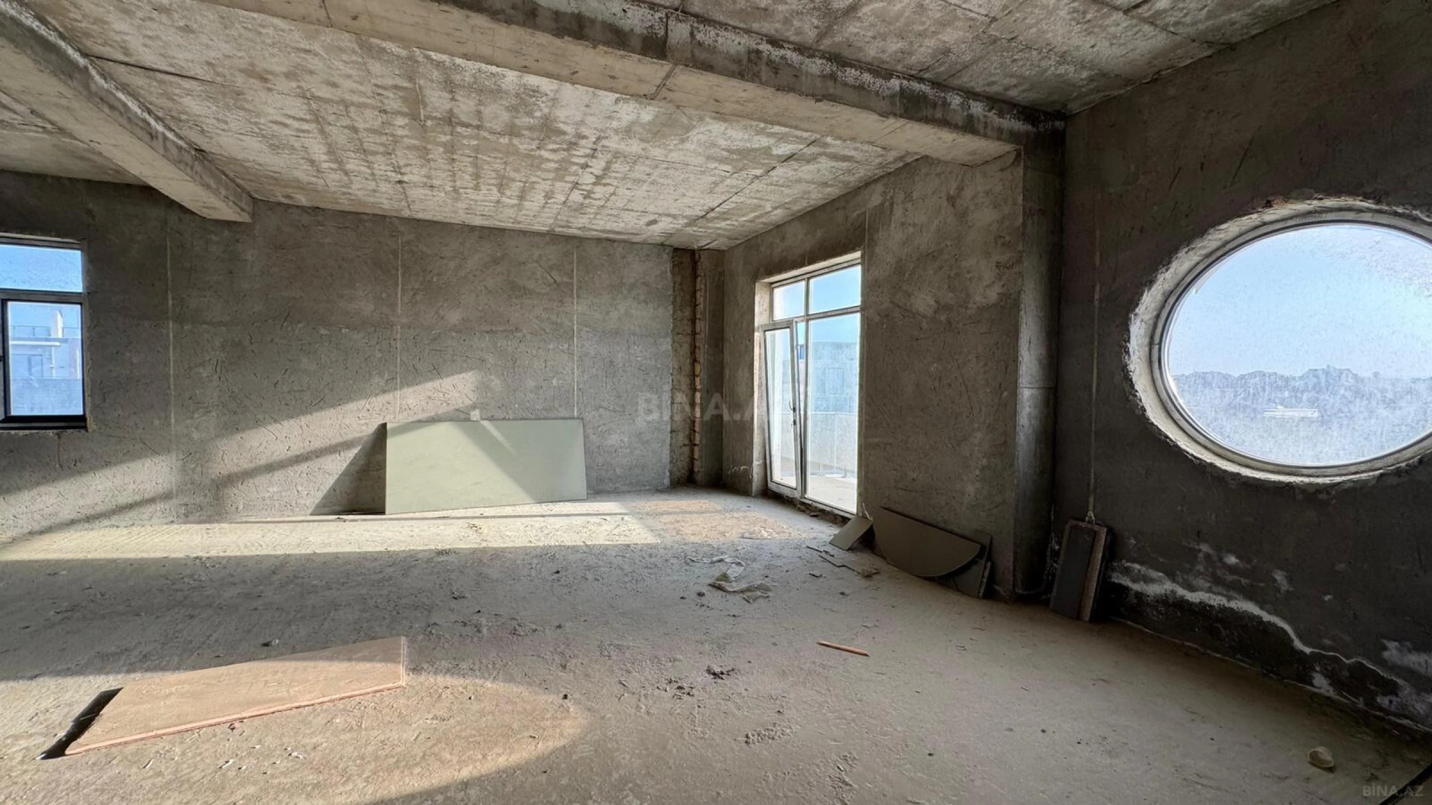 Satılır 5 otaqlı həyət evi 200 m²