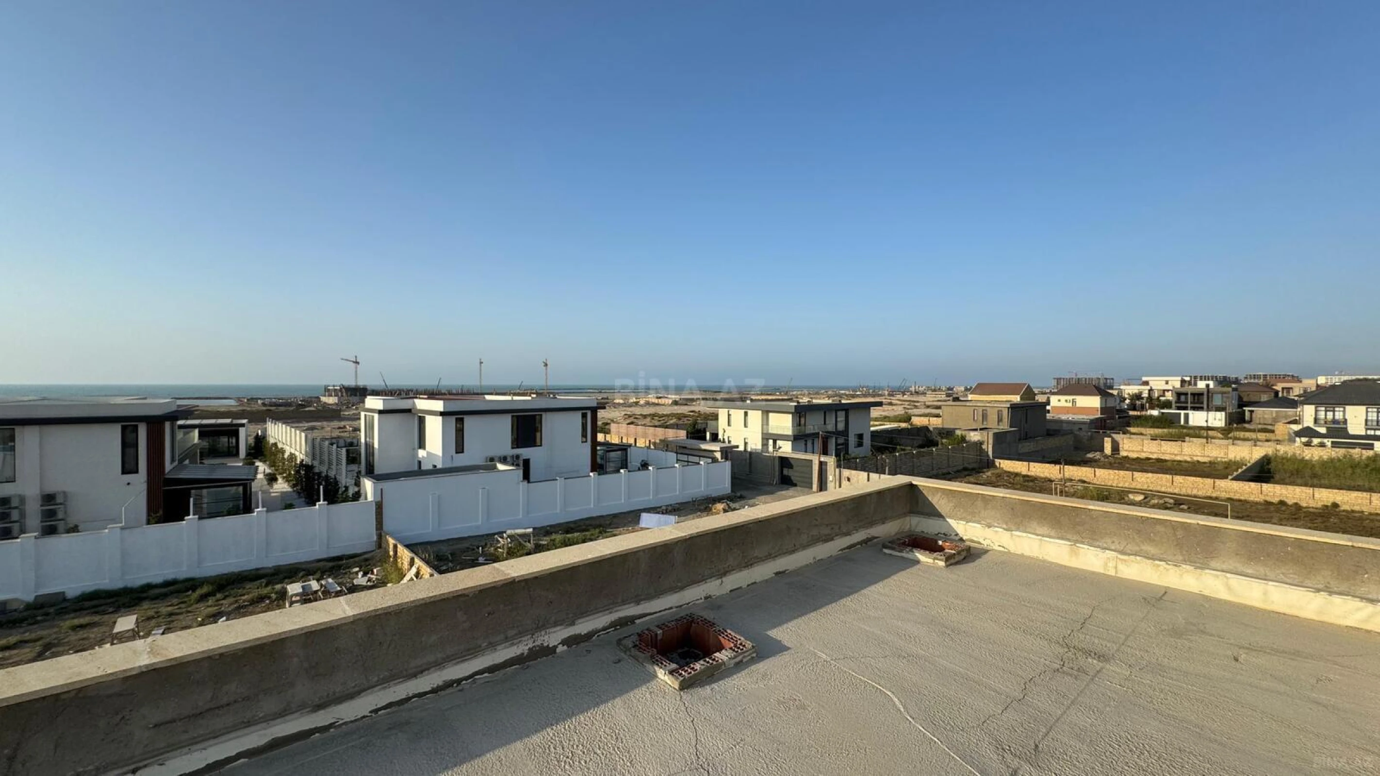 Satılır 5 otaqlı həyət evi 200 m²