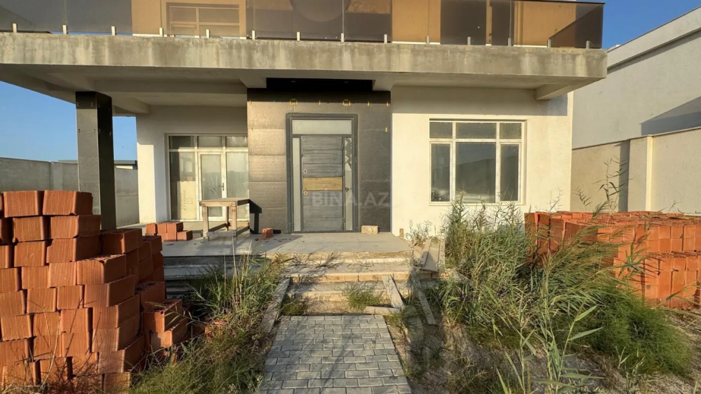 Satılır 5 otaqlı həyət evi 200 m²