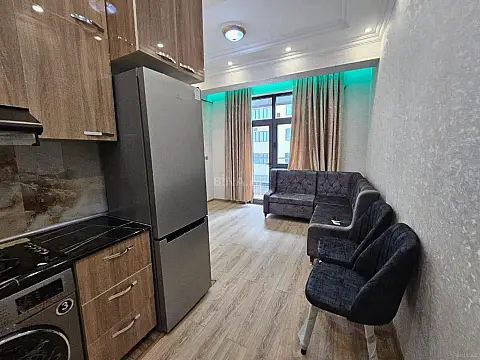 Satılır 1 otaqlı mənzil 38 m²
