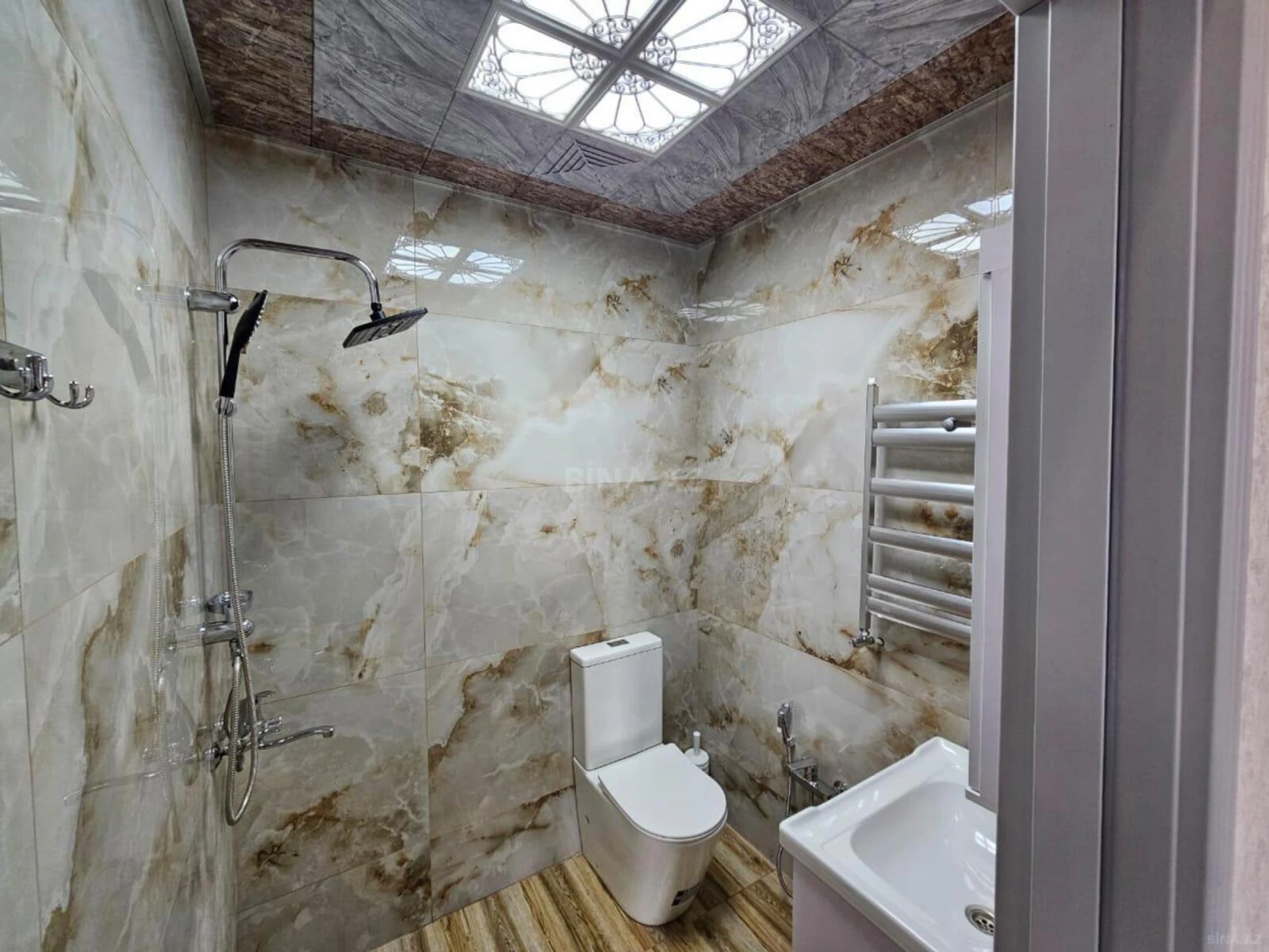 Satılır 1 otaqlı mənzil 38 m²