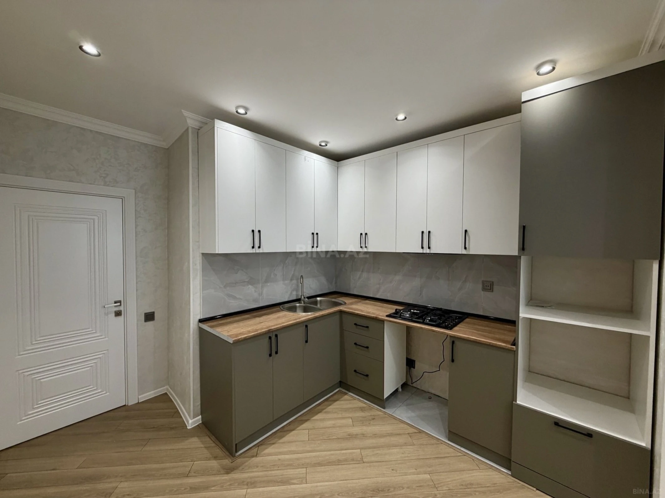 Satılır 3 otaqlı mənzil 65 m²