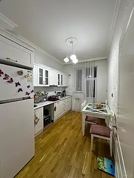 Satılır 2 otaqlı mənzil 62 m²