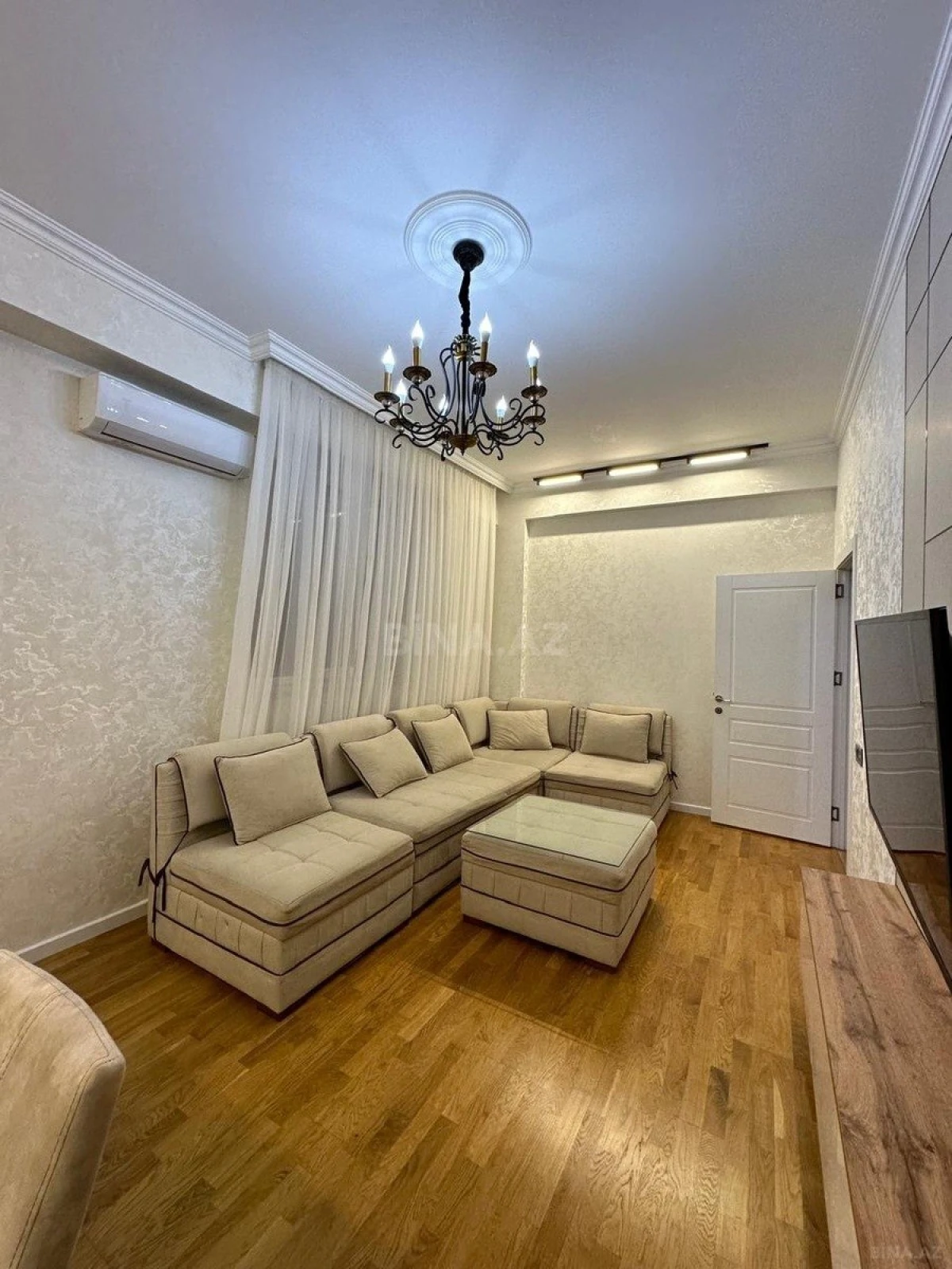 Satılır 2 otaqlı mənzil 62 m²