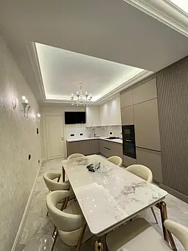 Satılır 3 otaqlı mənzil 134 m²