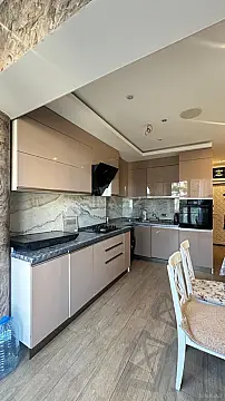 Kirayə verilir 2 otaqlı mənzil 75 m²