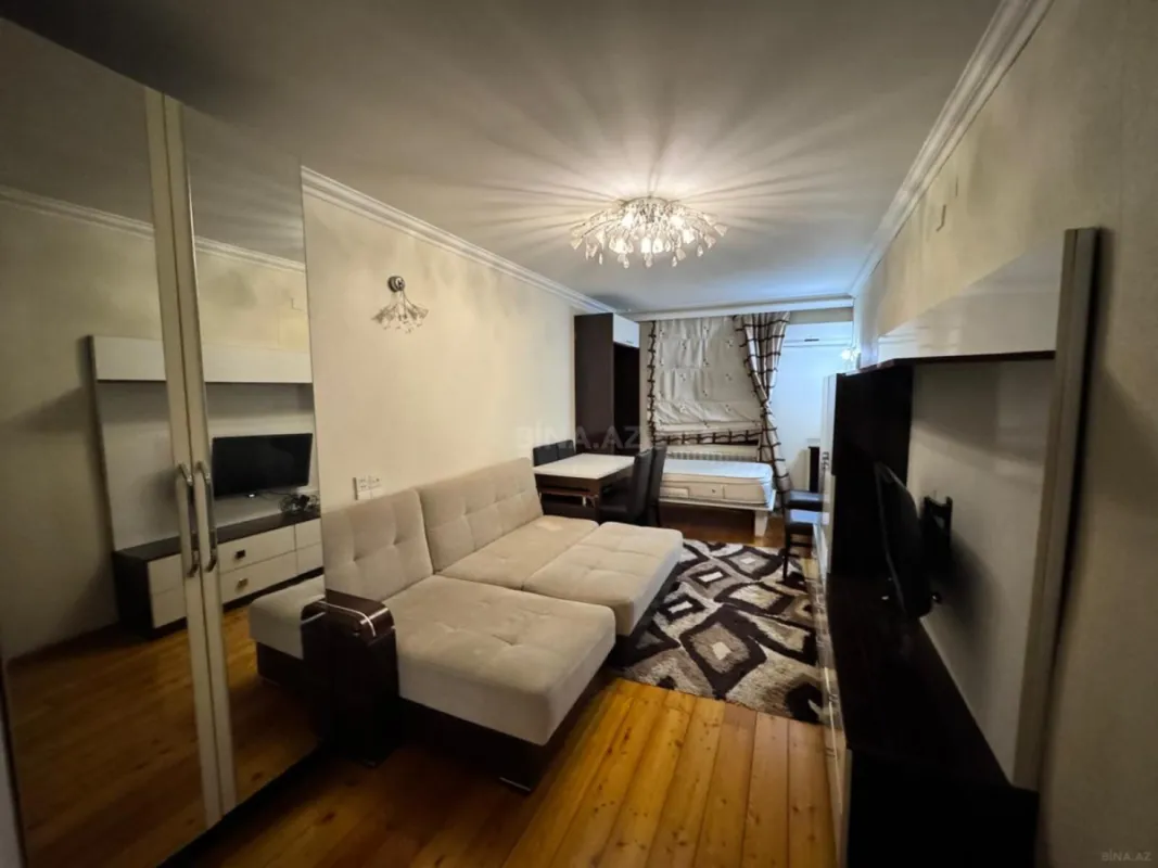 Satılır 1 otaqlı mənzil 45 m²