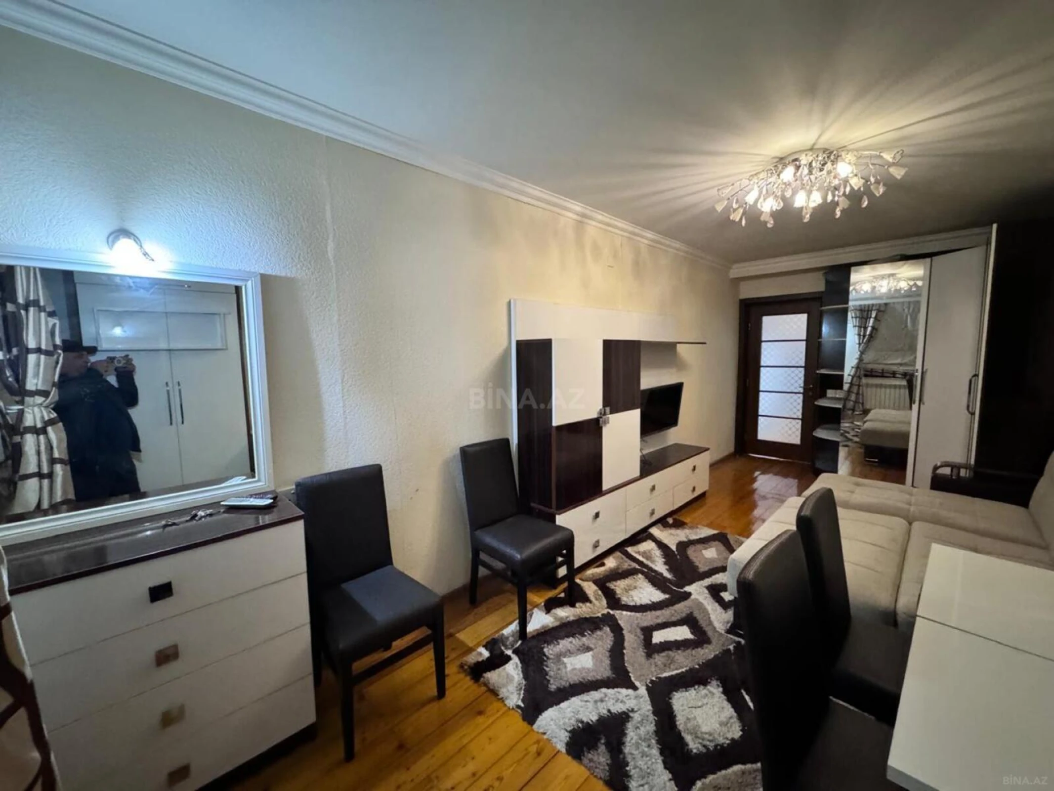 Satılır 1 otaqlı mənzil 45 m²