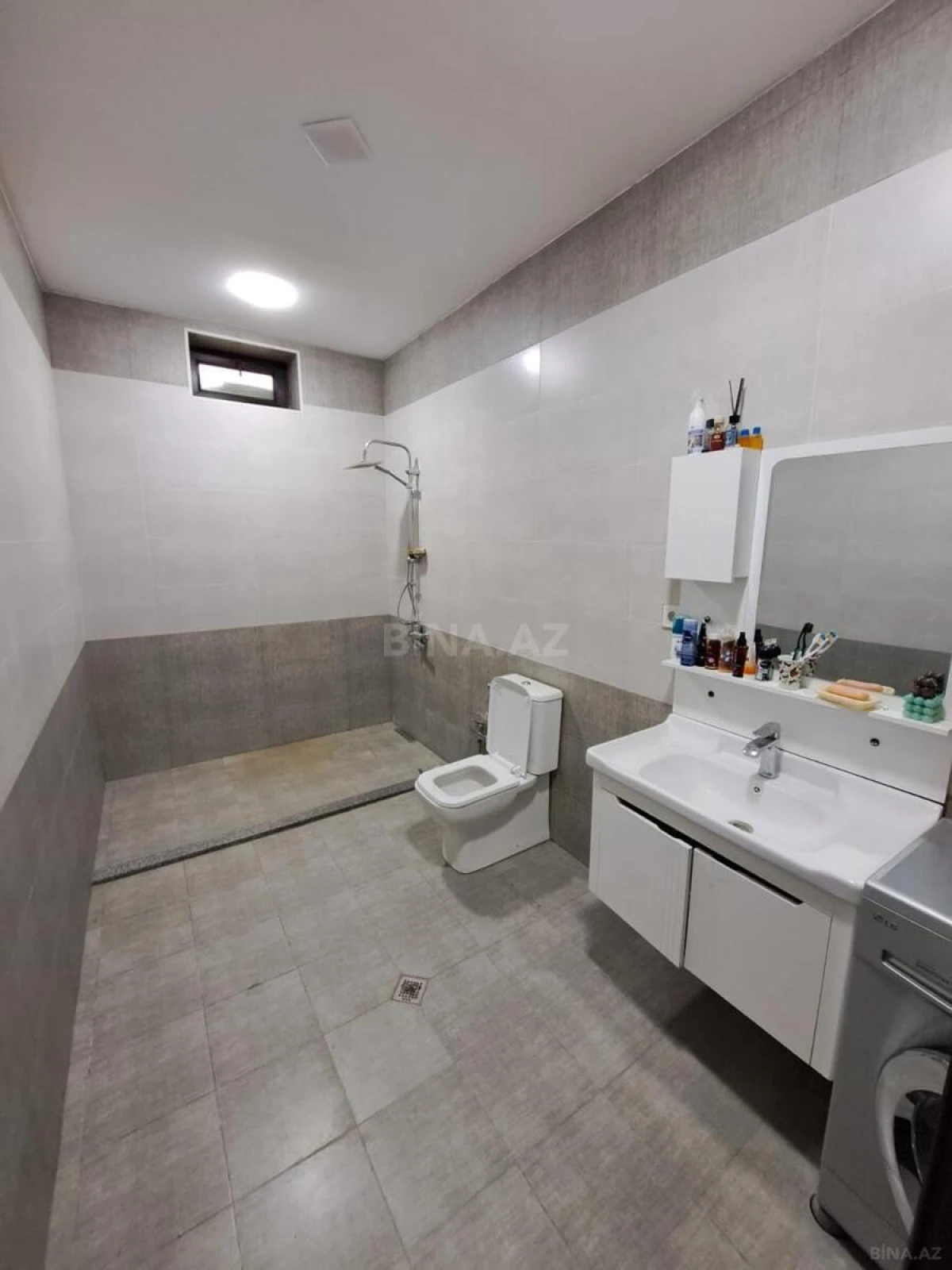 Satılır 5 otaqlı həyət evi 253.4 m²