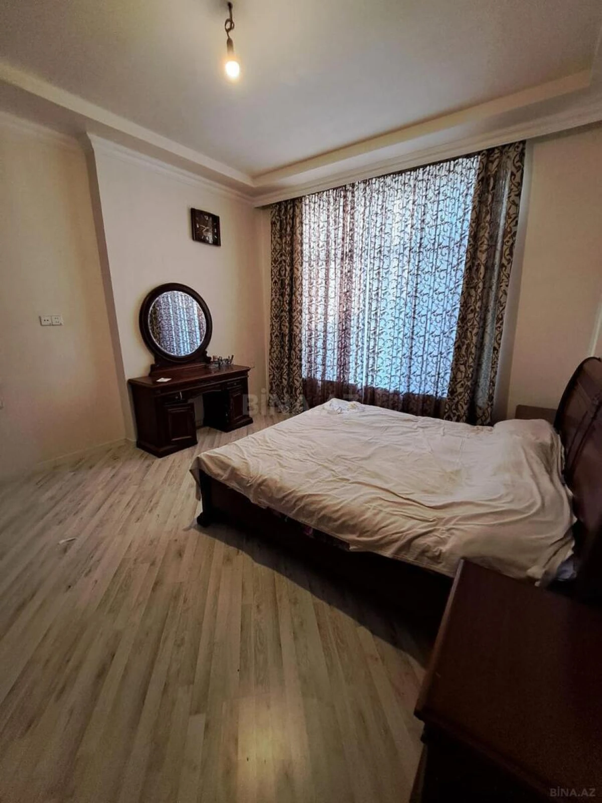 Satılır 5 otaqlı həyət evi 253.4 m²