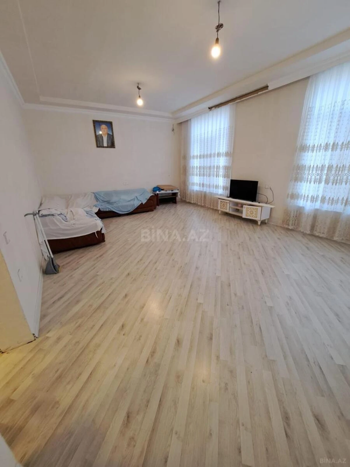 Satılır 5 otaqlı həyət evi 253.4 m²