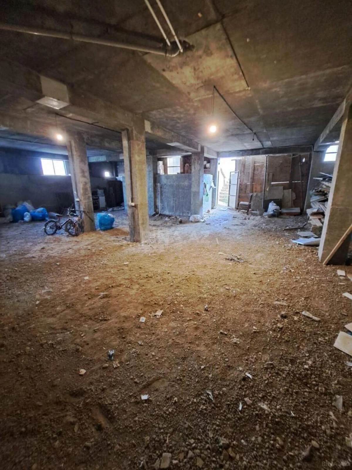 Satılır 5 otaqlı həyət evi 253.4 m²