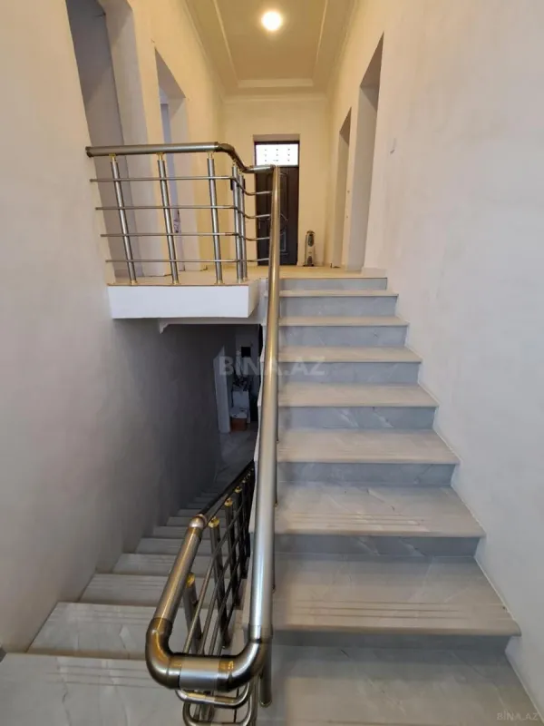 Satılır 5 otaqlı həyət evi 253.4 m²