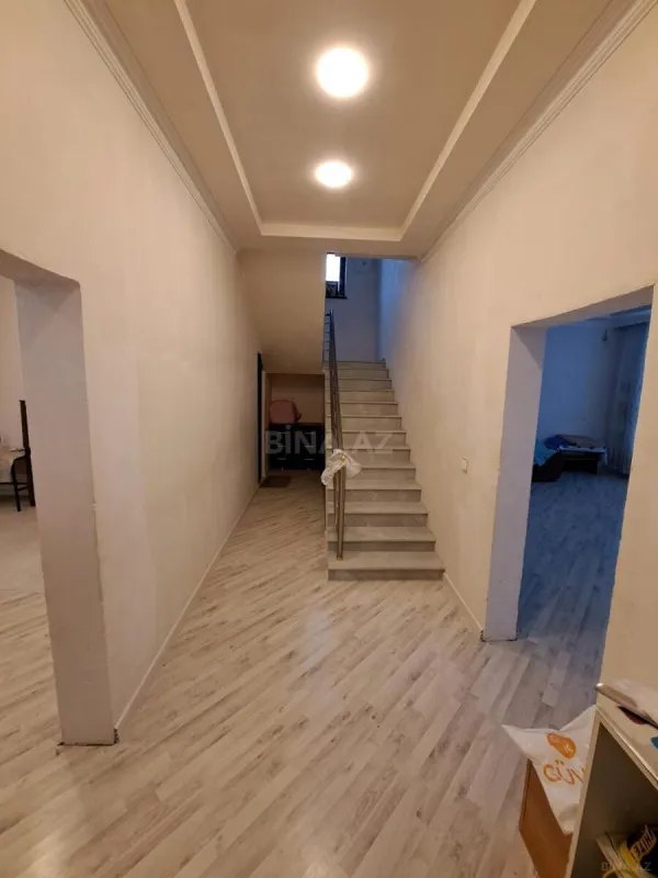 Satılır 5 otaqlı həyət evi 253.4 m²
