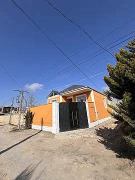 Satılır 4 otaqlı həyət evi 110 m² — Bakı 4 otaq 110.00 m²