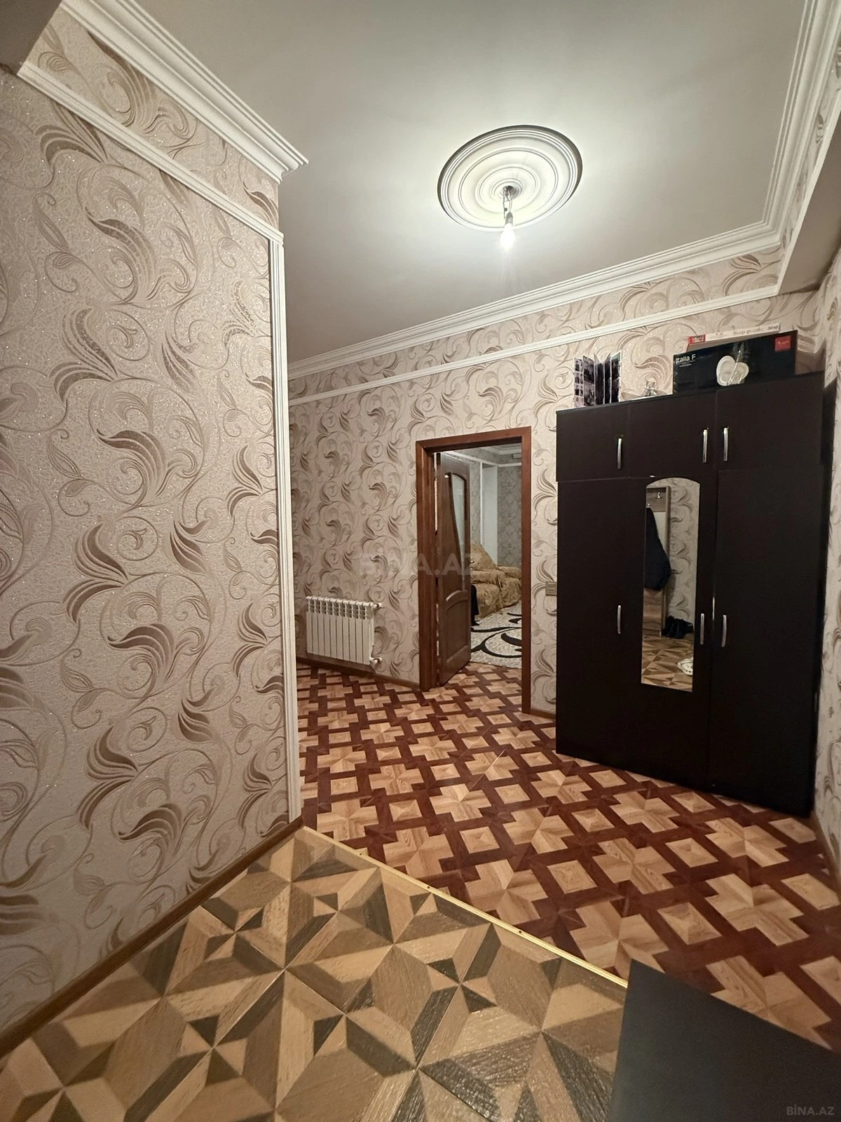 Satılır 2 otaqlı mənzil 75 m²