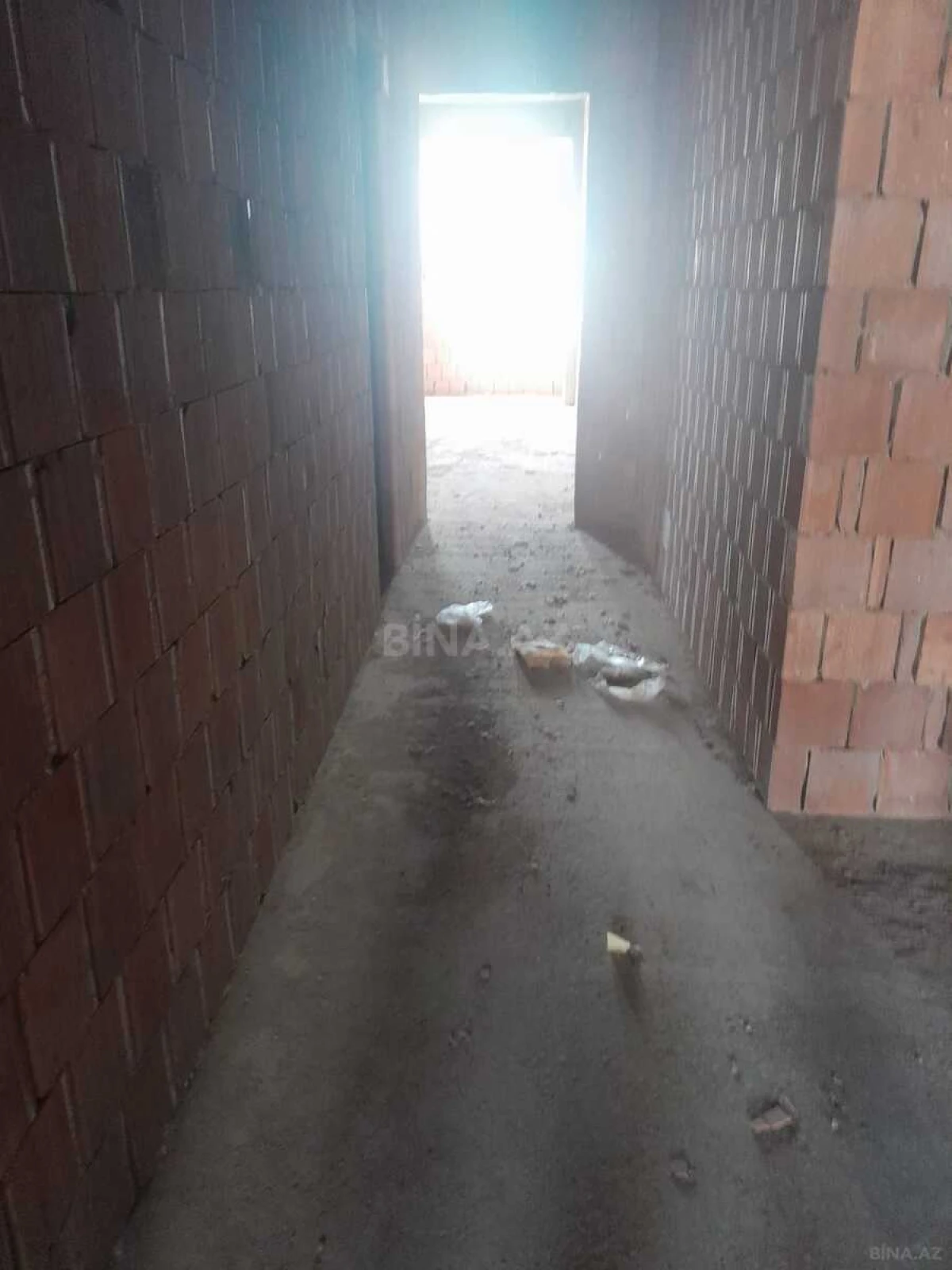 Satılır 3 otaqlı mənzil 115 m²