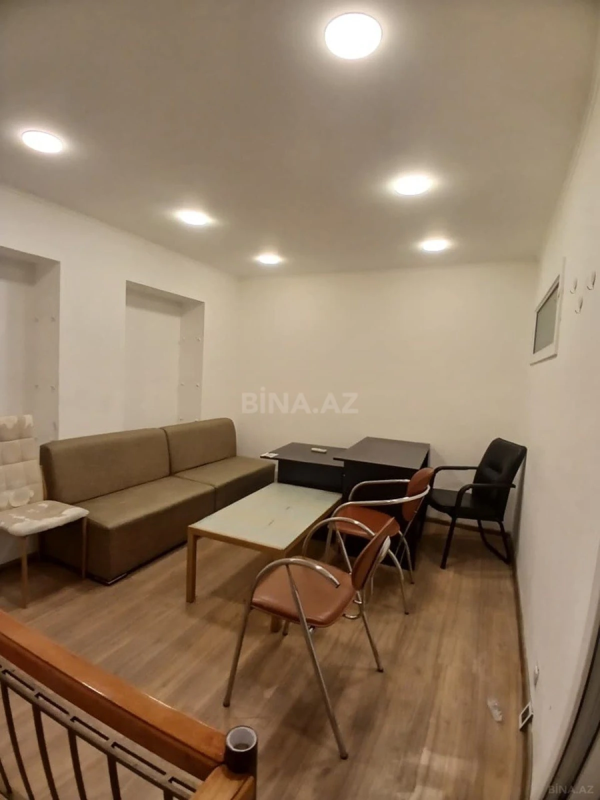 Kirayə verilir 3 otaqlı ofis 60 m²