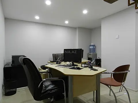 Kirayə verilir 3 otaqlı ofis 60 m²