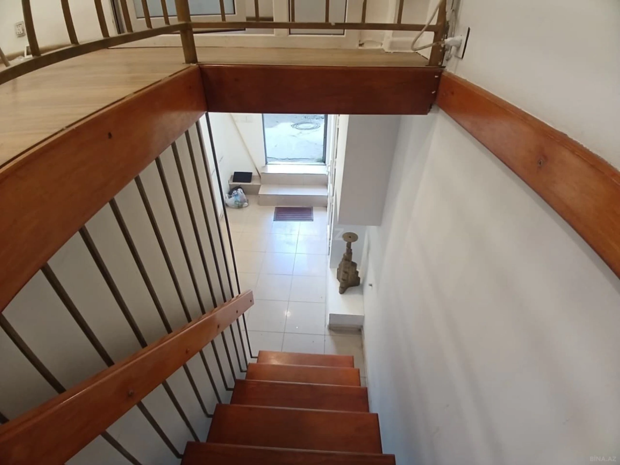 Kirayə verilir 3 otaqlı ofis 60 m²