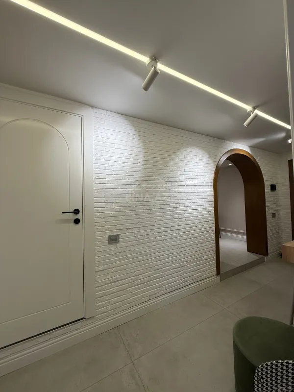 Satılır 3 otaqlı mənzil 105 m²