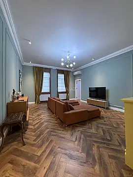 Satılır 3 otaqlı mənzil 105 m²