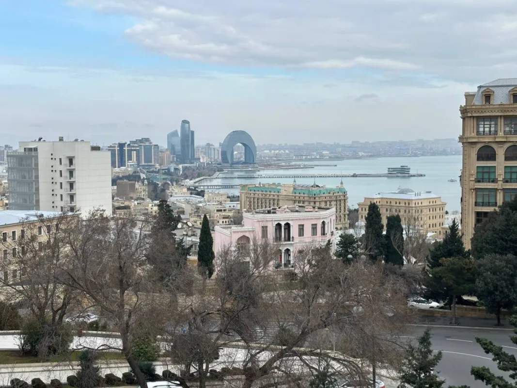 Satılır 2 otaqlı mənzil 55 m²