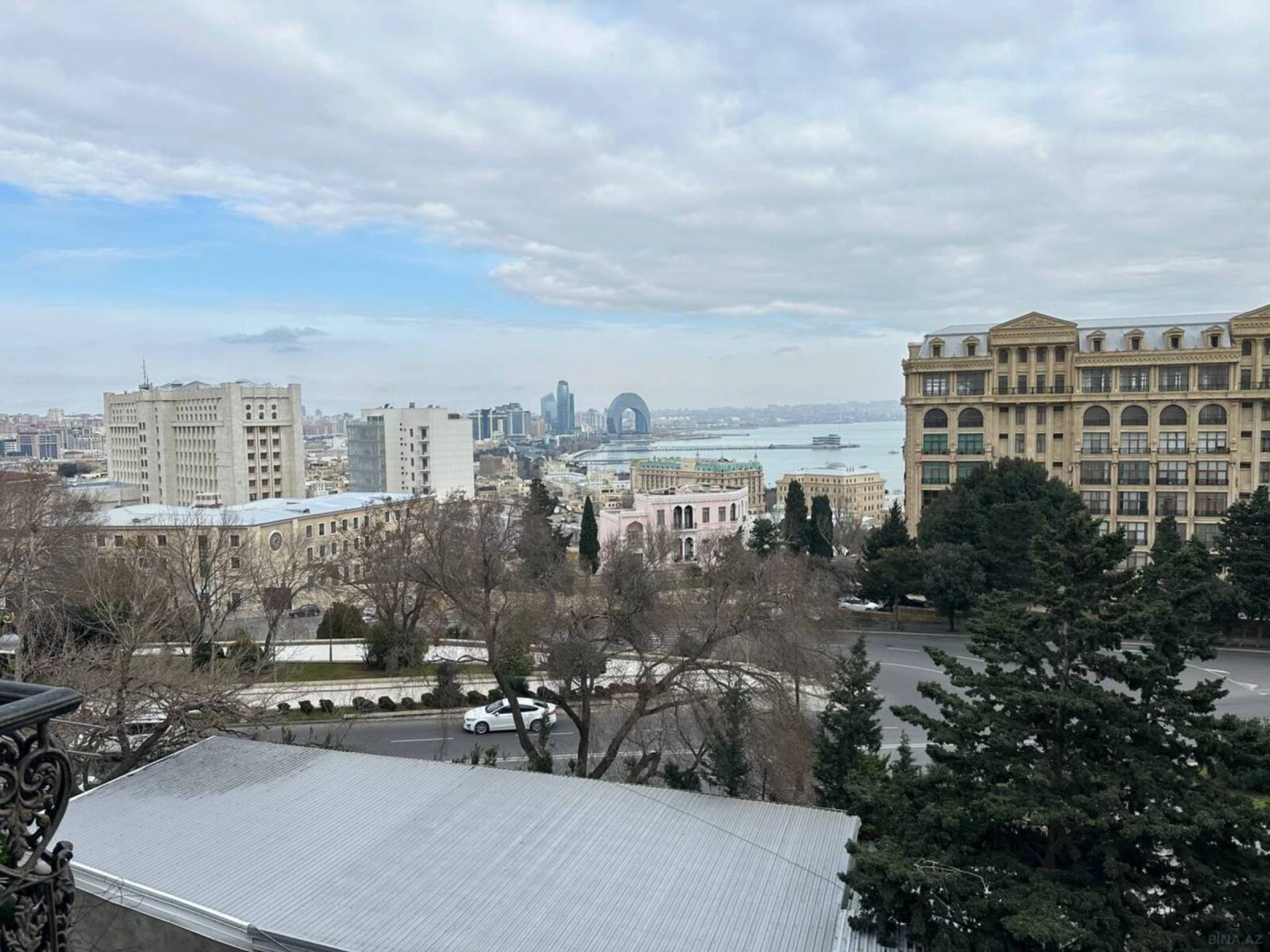 Satılır 2 otaqlı mənzil 55 m²