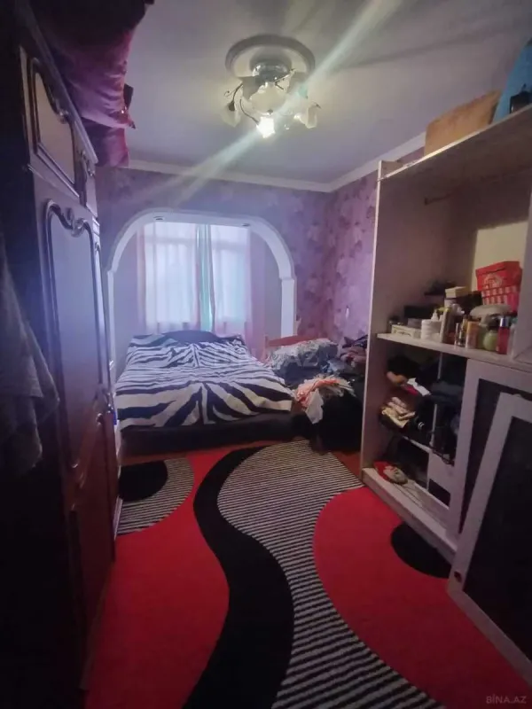 Satılır 4 otaqlı mənzil 100 m²