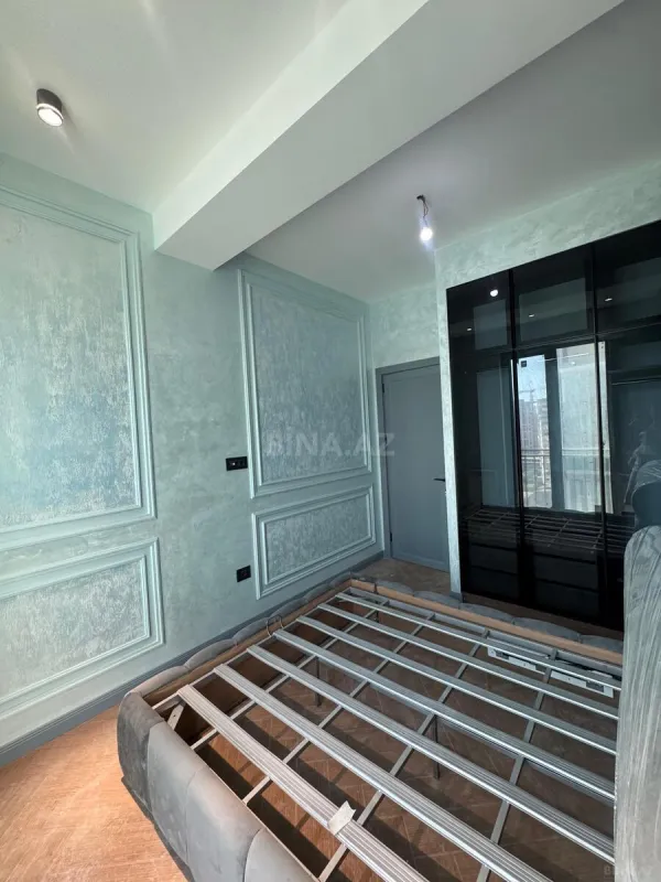 Satılır 4 otaqlı mənzil 100 m²